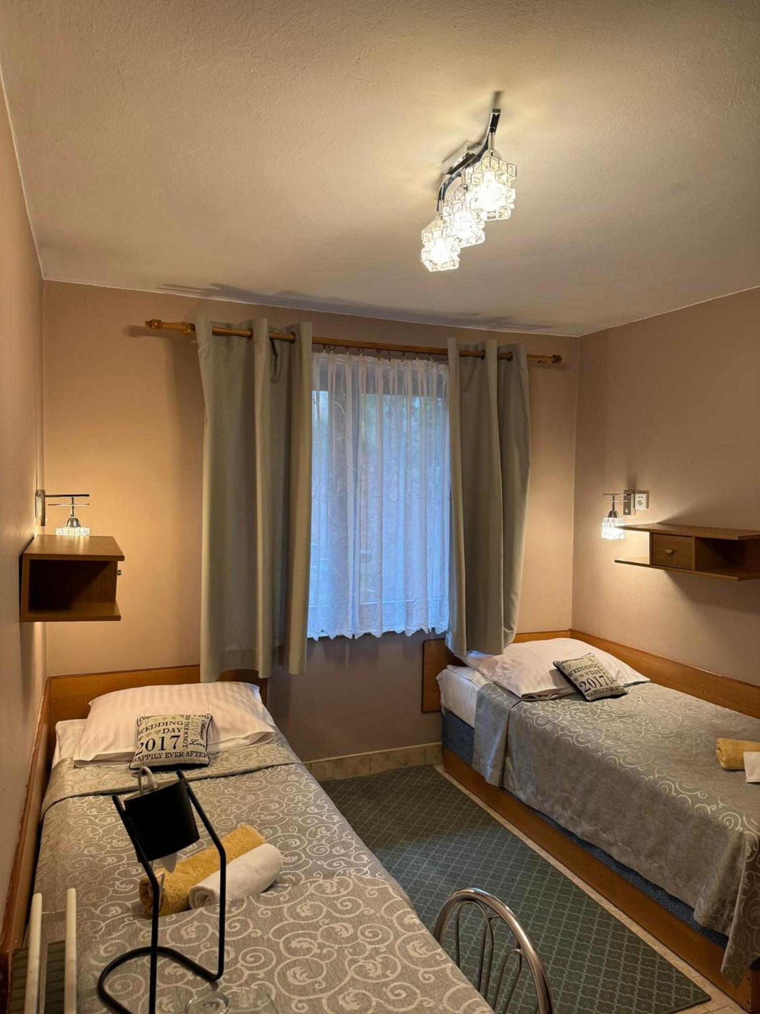 Galant Hotel Wieliczka Exterior photo